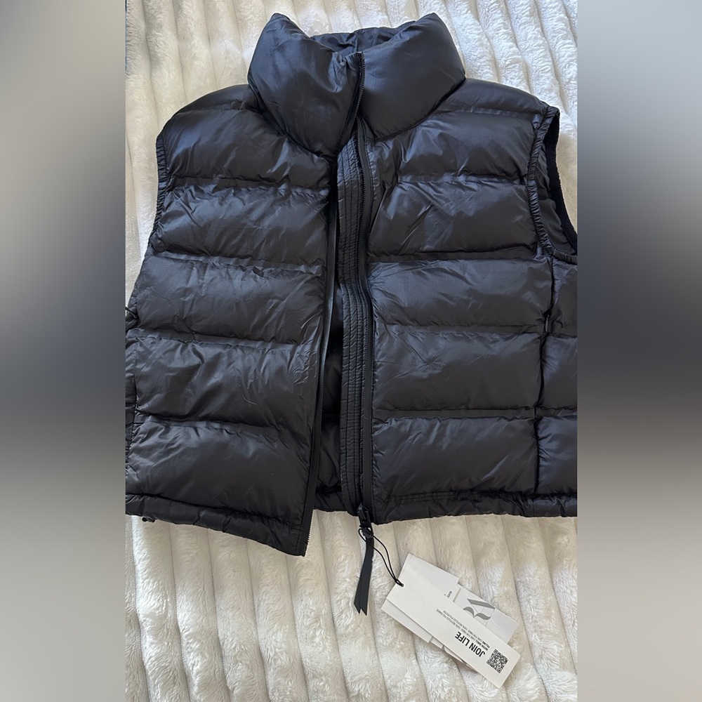 New Zara Cropped Puffer Vest